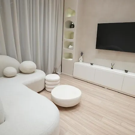 Albania Haven 13a * Tirana